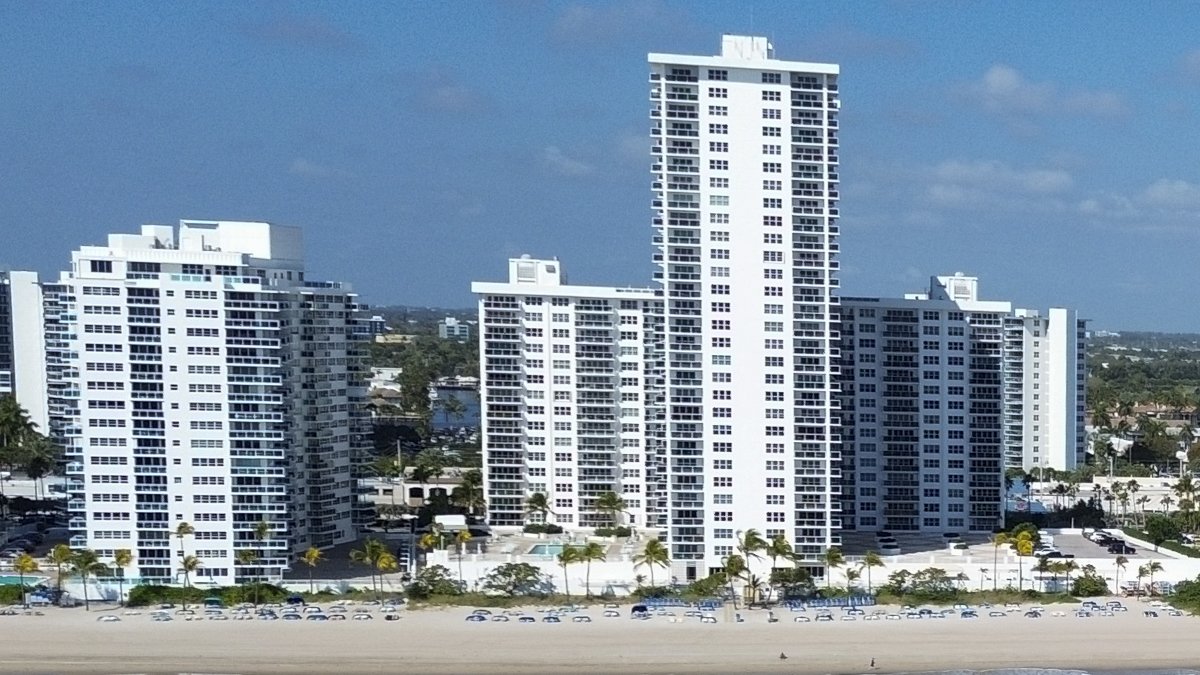 Playa del Sol Condos on Galt Ocean Mile